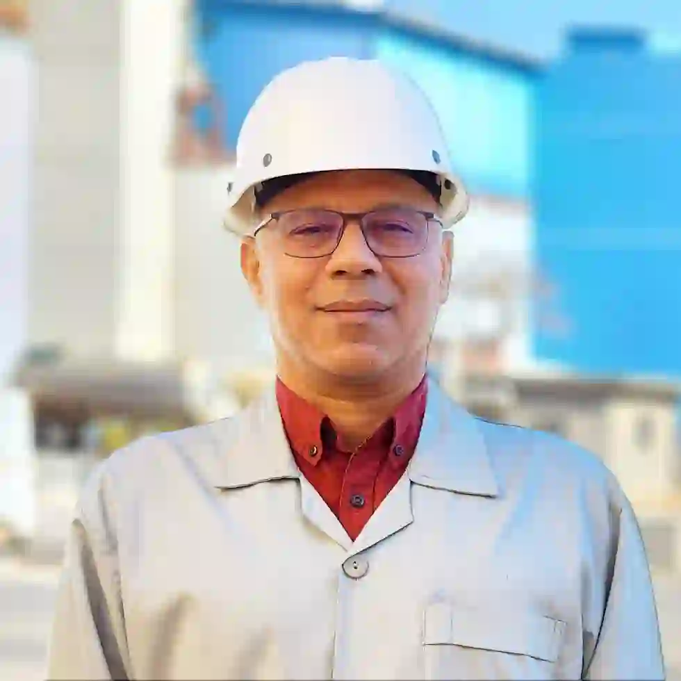 آقای مهندس قنبری مدیر بخش اکریلیک 2 شرکت پلی اکریل ایران