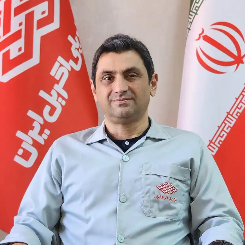 آقای مهندس قائمی مدیر بخش فروش و بازاریابی